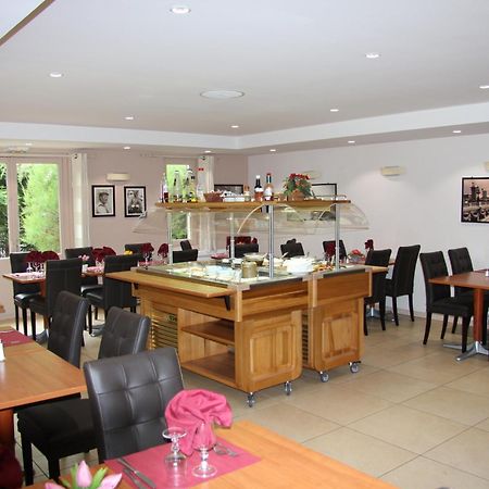 Logis Lhotel Restaurant Antony Verrieres Le Buisson Маси Екстериор снимка