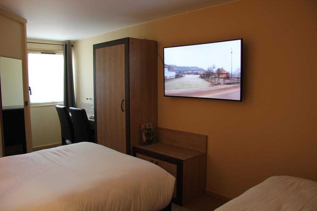 Logis Lhotel Restaurant Antony Verrieres Le Buisson Маси Стая снимка